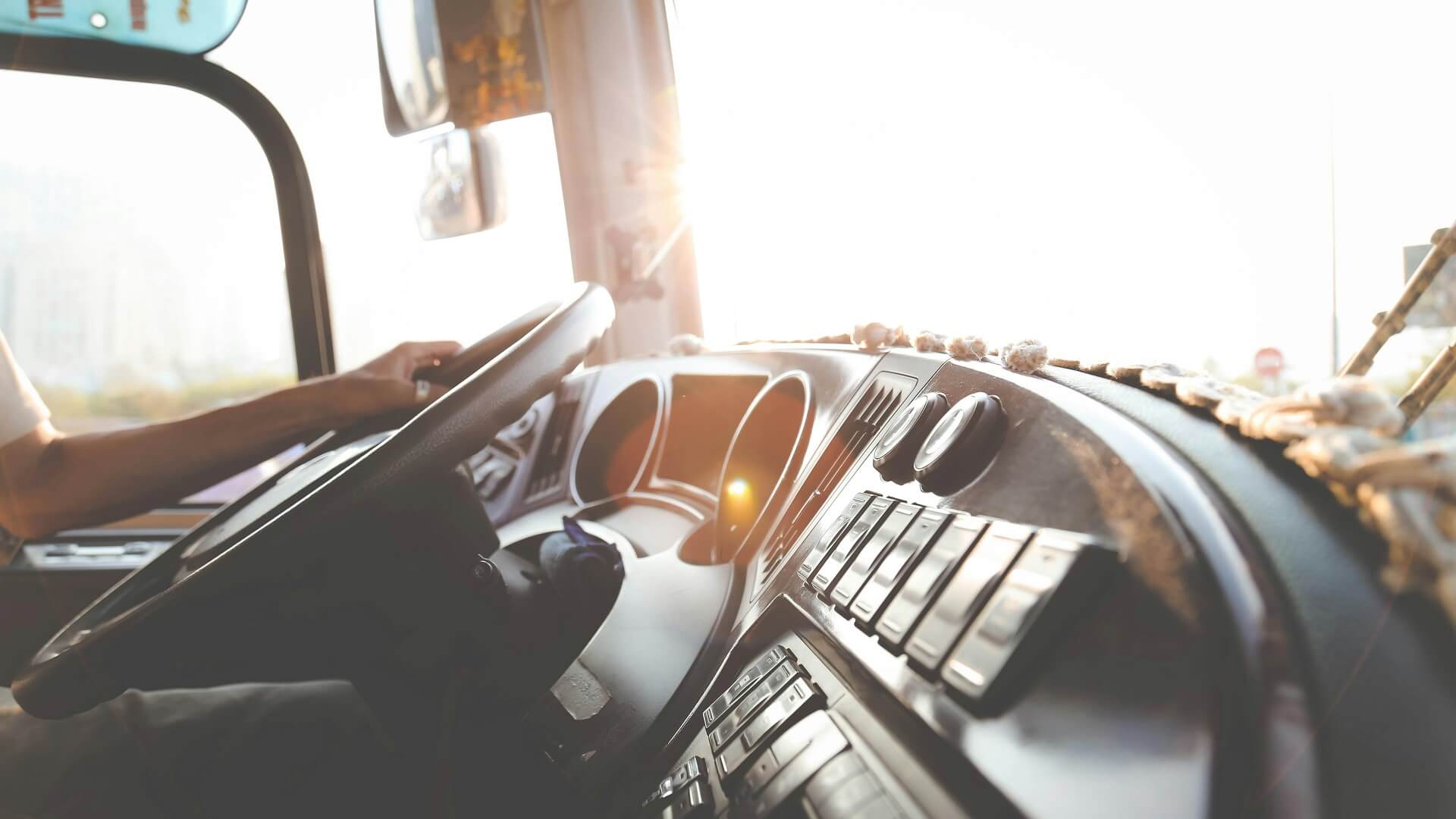 Benefits of Hiring a 52 Seater Coach for Large Group Travel